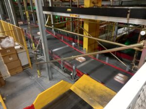 LOBO DHL Moving Conveyor