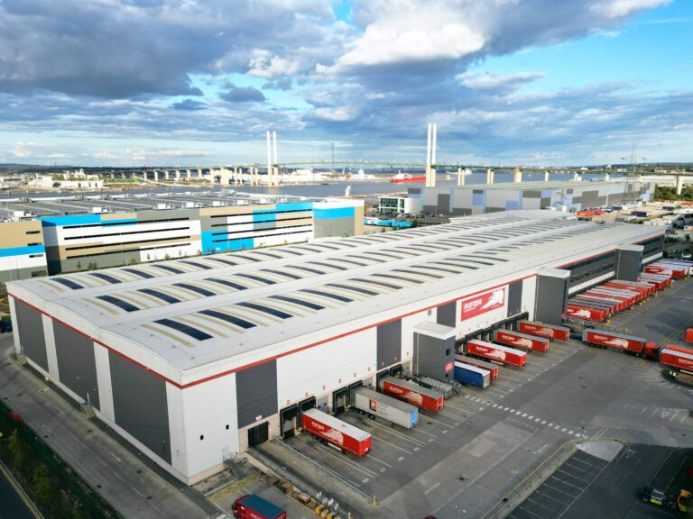 Europa Worldwide Group Dartford Solar Installation logistics-buyer.com